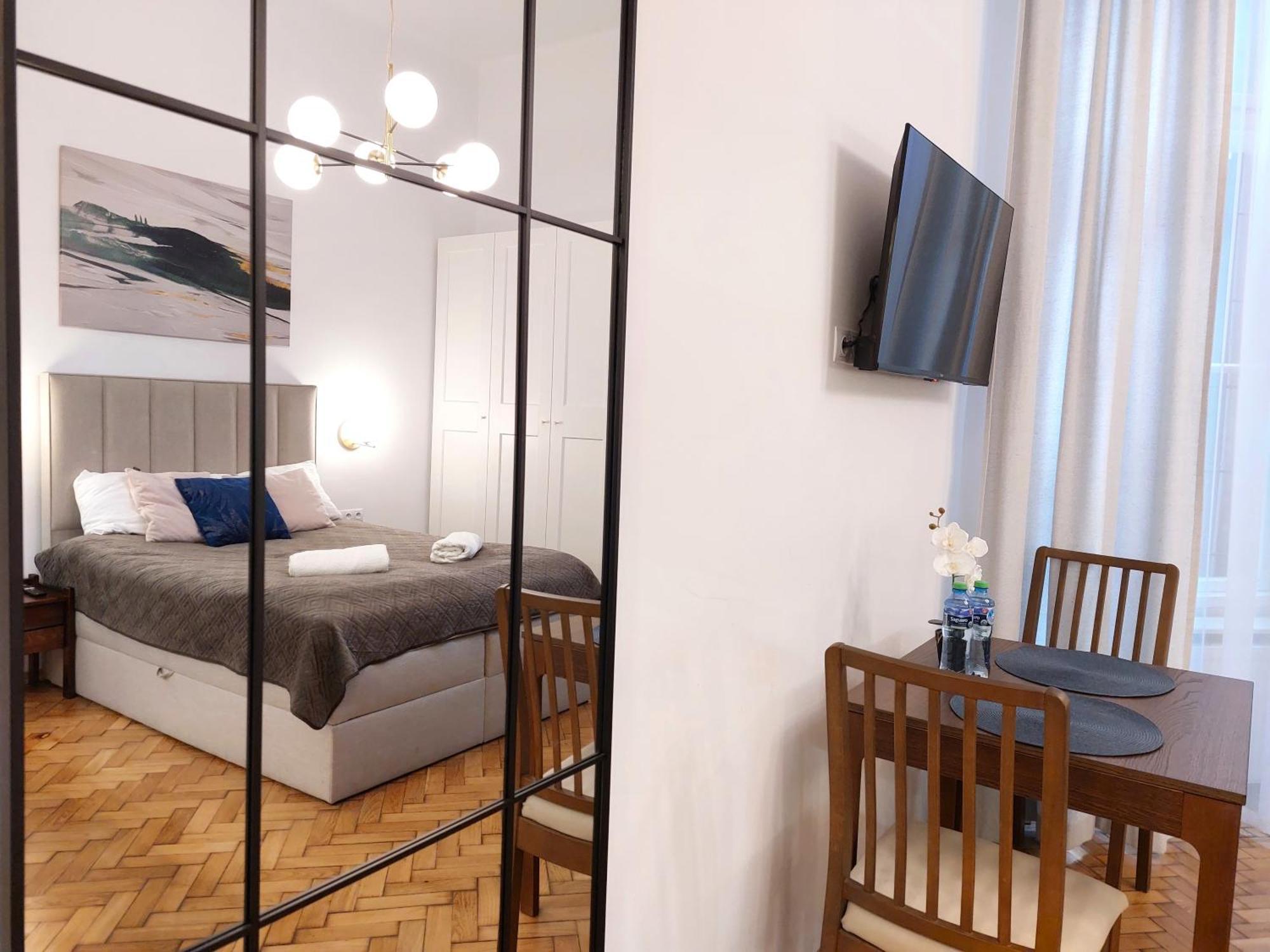 Unique Style Apartments Old Town - 25 Min From The Airport - By Homelike Краков Экстерьер фото